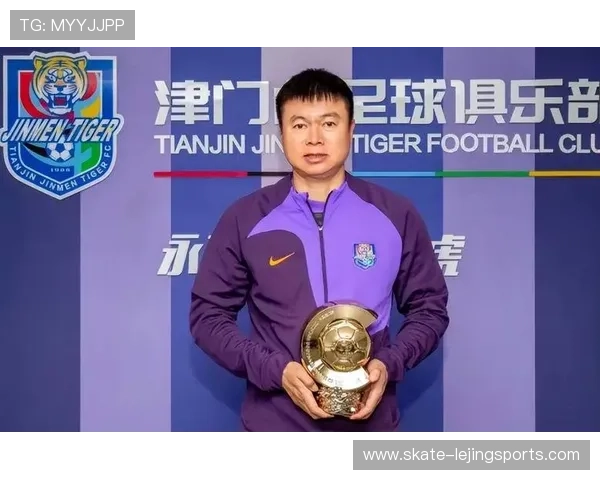 足球球星卡德科夫的职业生涯与影响力分析